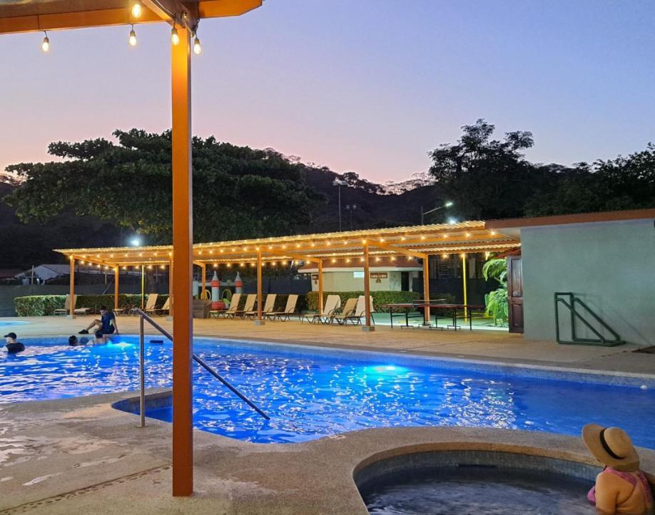 Nacazcol - Playas Del Hotel Coco